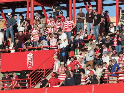 Imagen de las gradas del estadio del Granada en el duelo ante el Athletic.