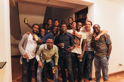 Algunos de los empleados de Caspar Coding en Nairobi, Kenia.