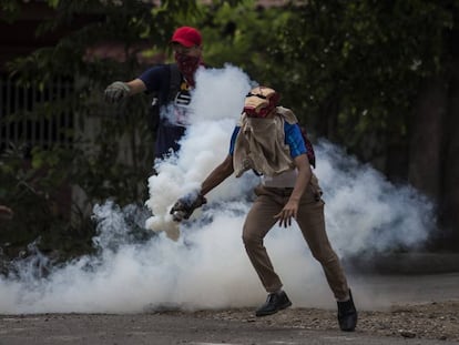 Manifestantes contra Juan Orlando Hernández, en Honduras.