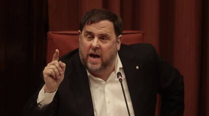 El 'exvicepresident' de la Generalitat, Oriol Junqueras, durante su comparecencia en el Parlament.