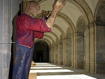Escultura <i>Retrato de Antón Llamazares</i> (1984), de Francisco Leiro.