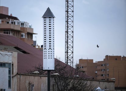 Torre de biodiversidad levantada en Almería