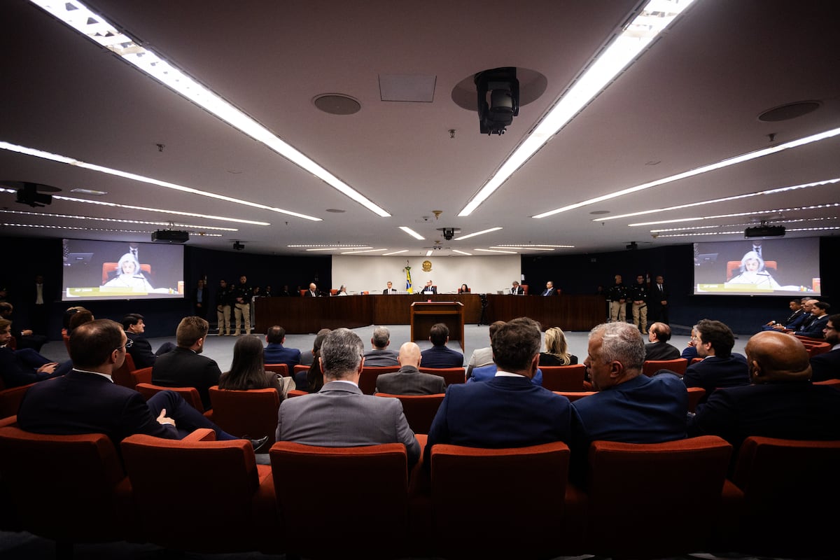 Brazil, world champion of super-salaries: 53,000 civil servants earn more than the legal limit