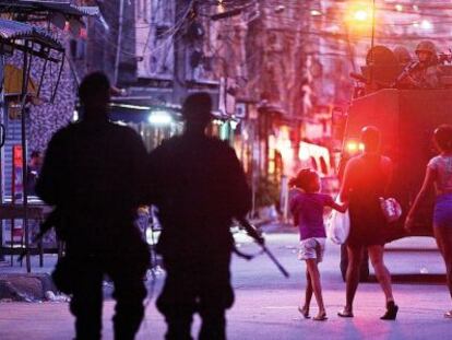 Las fuerzas federales ocupar&aacute;n la favela M&aacute;re, en R&iacute;o de Janeiro, hasta que acabe el Mundial de f&uacute;tbol. 