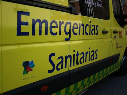 Una ambulancia de Castilla y León.