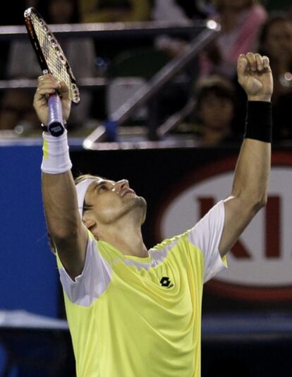 David Ferrer celebra su victoria frente a Nadal en los cuartos de final del Abierto de Australia.