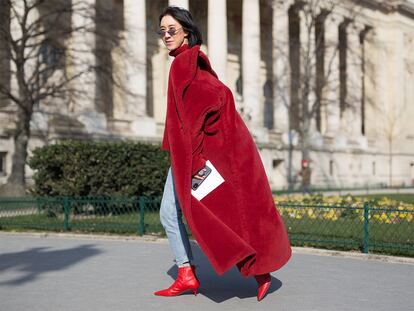 París nos lo confirmó: se llevan los abrigos extragrandes