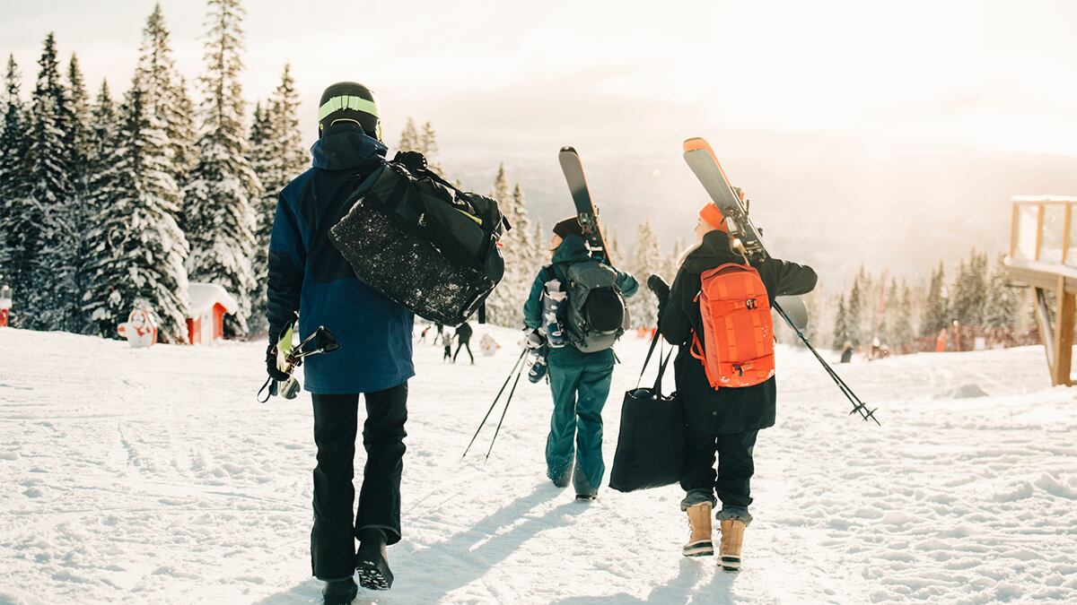 La forma más cómoda de llevar las botas de esquí.