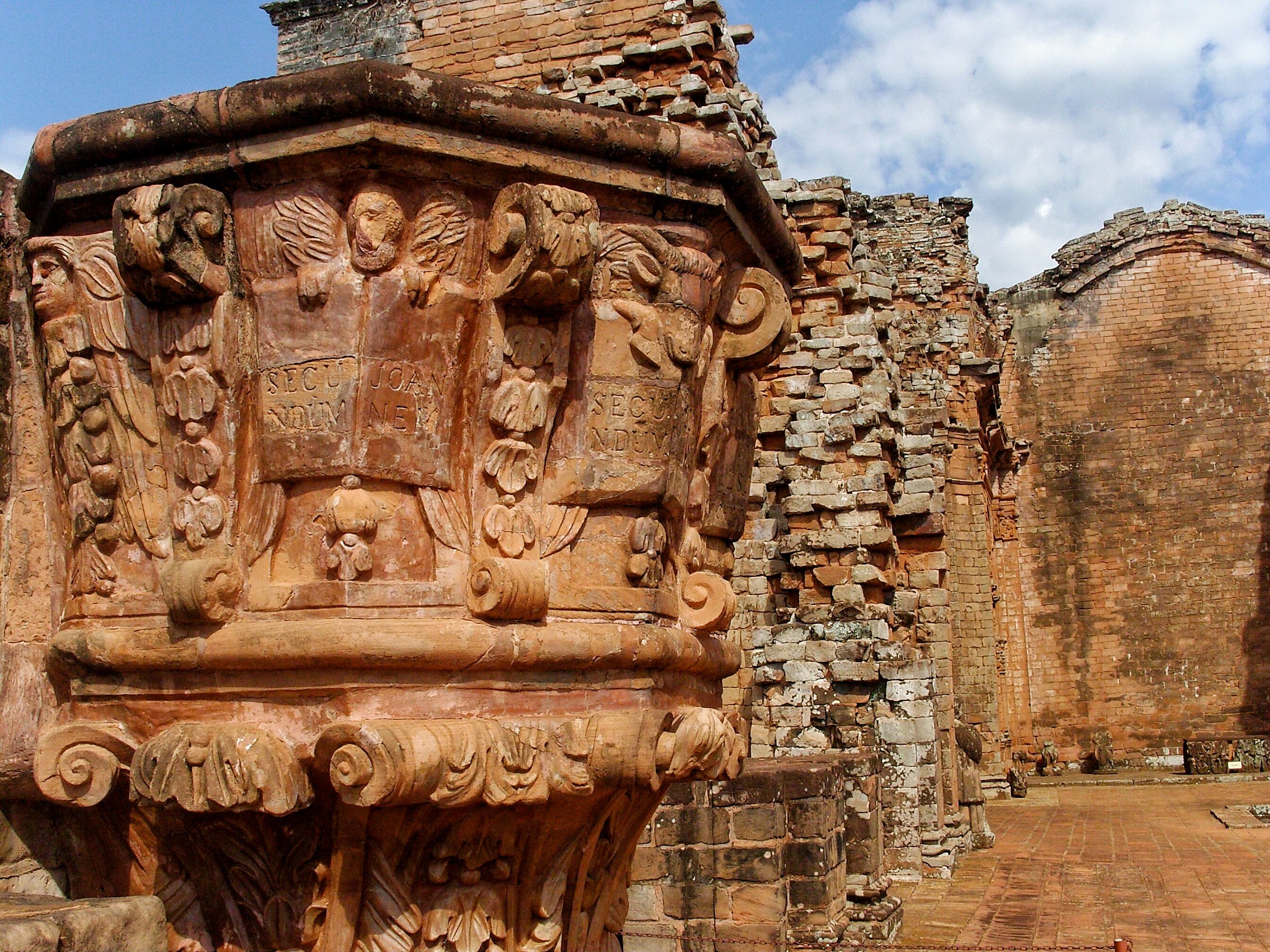 Detalle de la reducción jesuítica de San Ignacio Guazú, en  Paraguay.