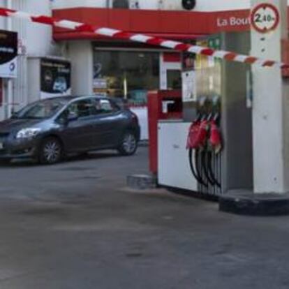 Algunas gasolineras de Paris, Francia, se han visto obligadas a cerrar por la carencia de combustible