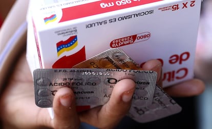 Una caja de medicamentos en Caracas.