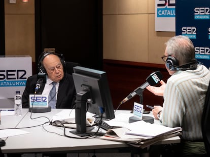 El expresident de la Generalitat Jordi Pujol durante la entrevista realizada por Josep Cuní en su último programa, el pasado julio, en Aquí Cuní, en Ser Catalunya - Ràdio Barcelona.

Foto: Gianluca Battista