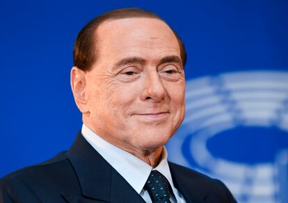 Silvio Berlusconi legó a la presidencia del Milan en 1986