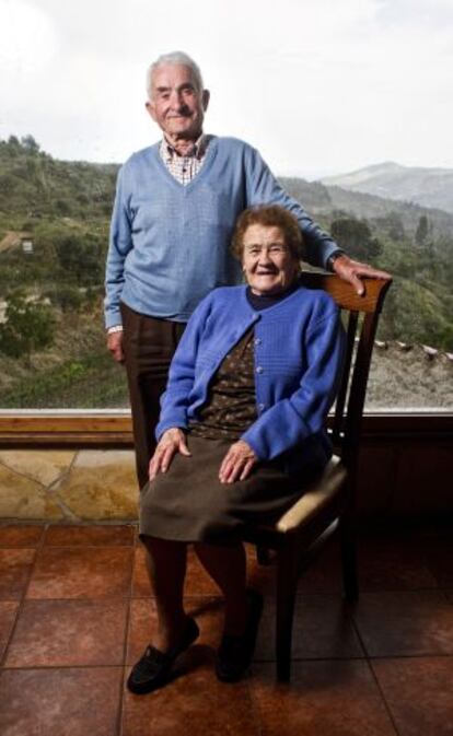 Verónico Martínez and Marcela Fernández in their village of Yetas.