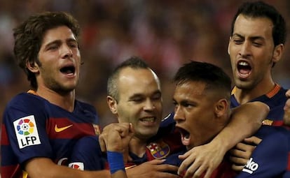 Los jugadores del Bar&ccedil;a celebran un gol frente al Atl&eacute;tico. 