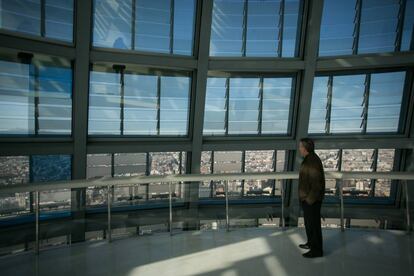 Interior de la cúpula de la torre Agbar de Barcelona.