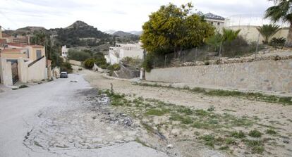 Estado de la calle en la zona residencial de Montiboli.