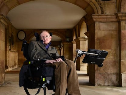 Stephen Hawking, fotografado em Cambridge em 2013.