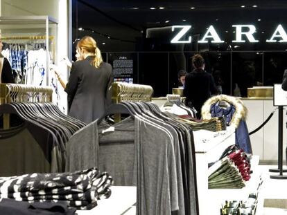 Vista del interior de una tienda de la cadena Zara