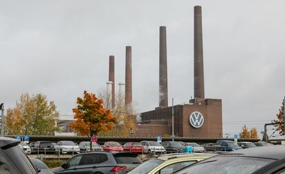 Exterior de la planta de Volkswagen en Wolfsburgo, el miércoles.