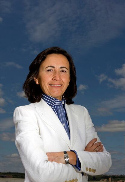 Rosa Aguilar, actual consejera de Obras Públicas y ex alcaldesa de Córdoba, pasa a ocupar el ministerio de Medio Ambiente