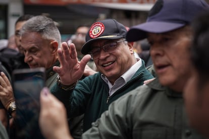 Las tradicionales marchas de los trabajadores del Primero de Mayo se realizaron este miércoles con una particularidad: el presidente de izquierdas, Gustavo Petro, había llamado a sus simpatizantes para que salieran a las calles a respaldar a su Gobierno.