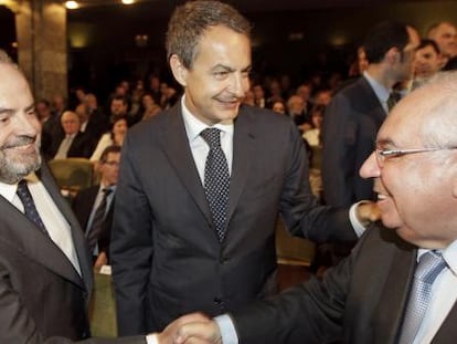 El presidente de PRISA, Ignacio Polanco, El presidente de Asturias, Vicente Álvarez Areces y José Luis Rodríguez Zapatero.