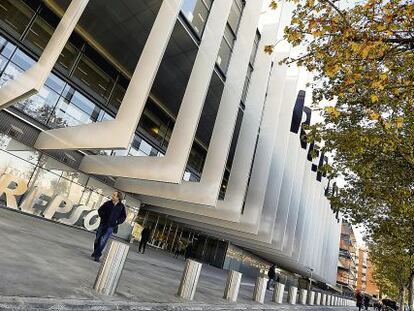 Exterior de la sede de Repsol en Madrid.