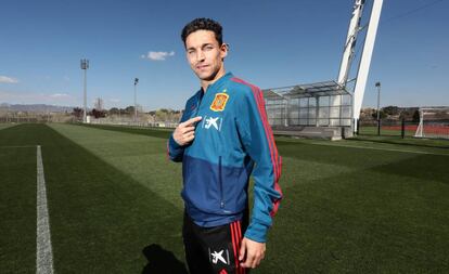 Jesús Navas, jugador de la selección nacional de futbol, en la Ciudad del Fútbol de Las Rozas.
