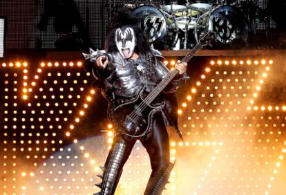 Imagen del concierto de Kiss el viernes por la noche dentro del Azkena Rock Festival en Vitoria.
