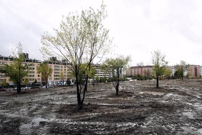 Solar en la calle del Puente de la Reina, en Las Tablas donde los vecinos quieren que se construya un instituto.