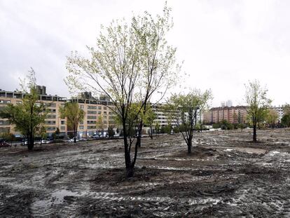 Solar en la calle del Puente de la Reina, en Las Tablas donde los vecinos quieren que se construya un instituto.