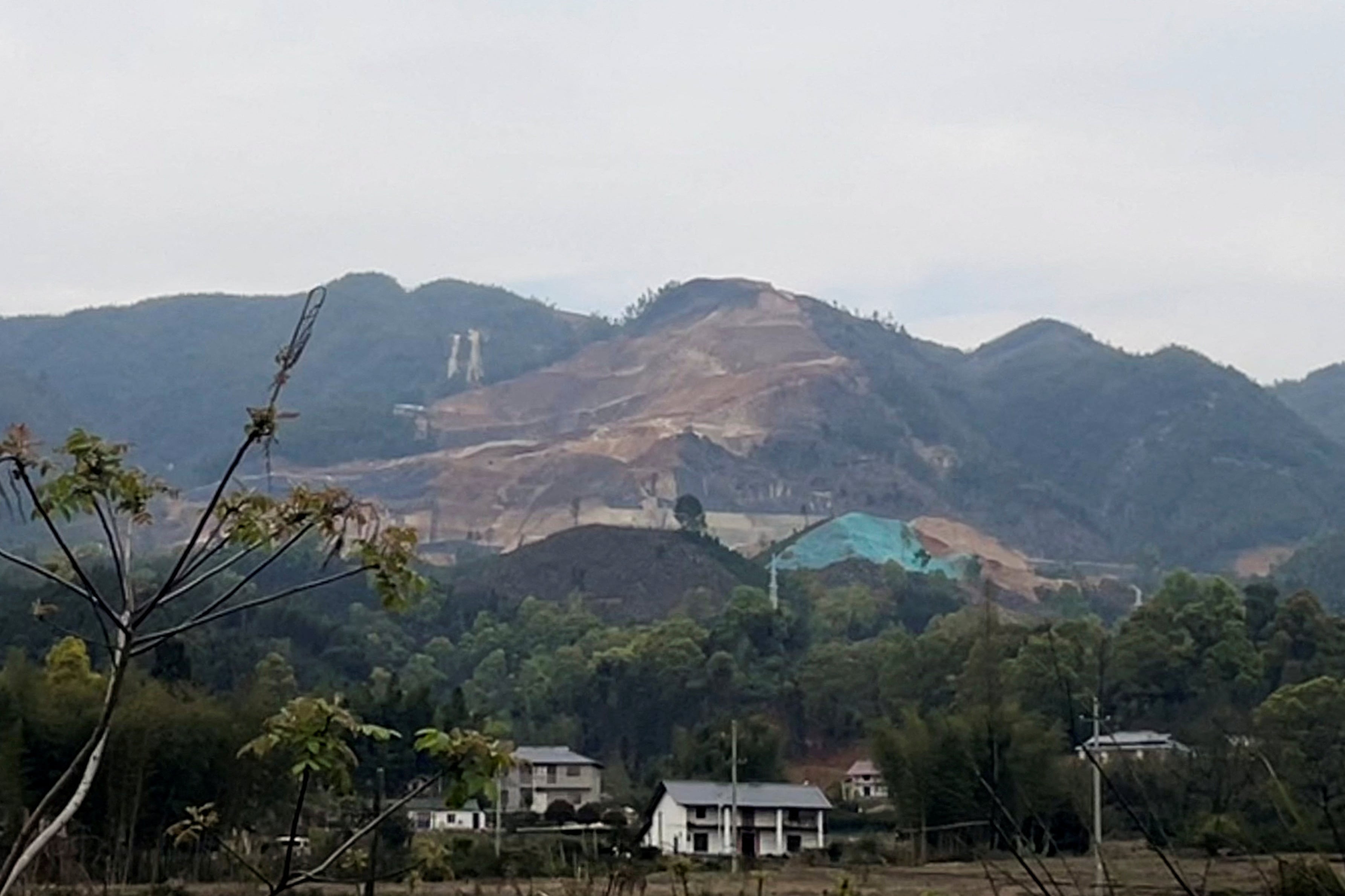 Mina de litio en Yichun, provincia de Jiangxi (China).