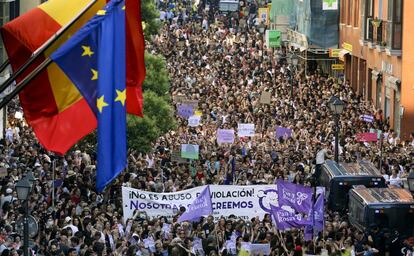 Manifestación de mujeres en Madrid frente al ministerio de Justicia, el 22 de junio de 2018.