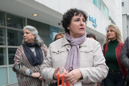 María Salmerón, en una de las concentraciones para pedir su indulto por negarse a cumplir el régimen de visitas de su hija con su padre, condenado por maltratarla.