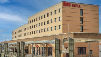 The Ibis Málaga Centro Ciudad hotel has a central location ideal for exploring the city center and the Christmas atmosphere.