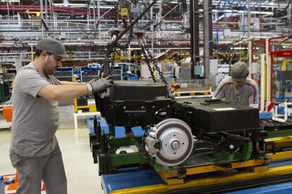 Una planta de fabricaci&oacute;n de PSA Peugeot-Citro&euml;n