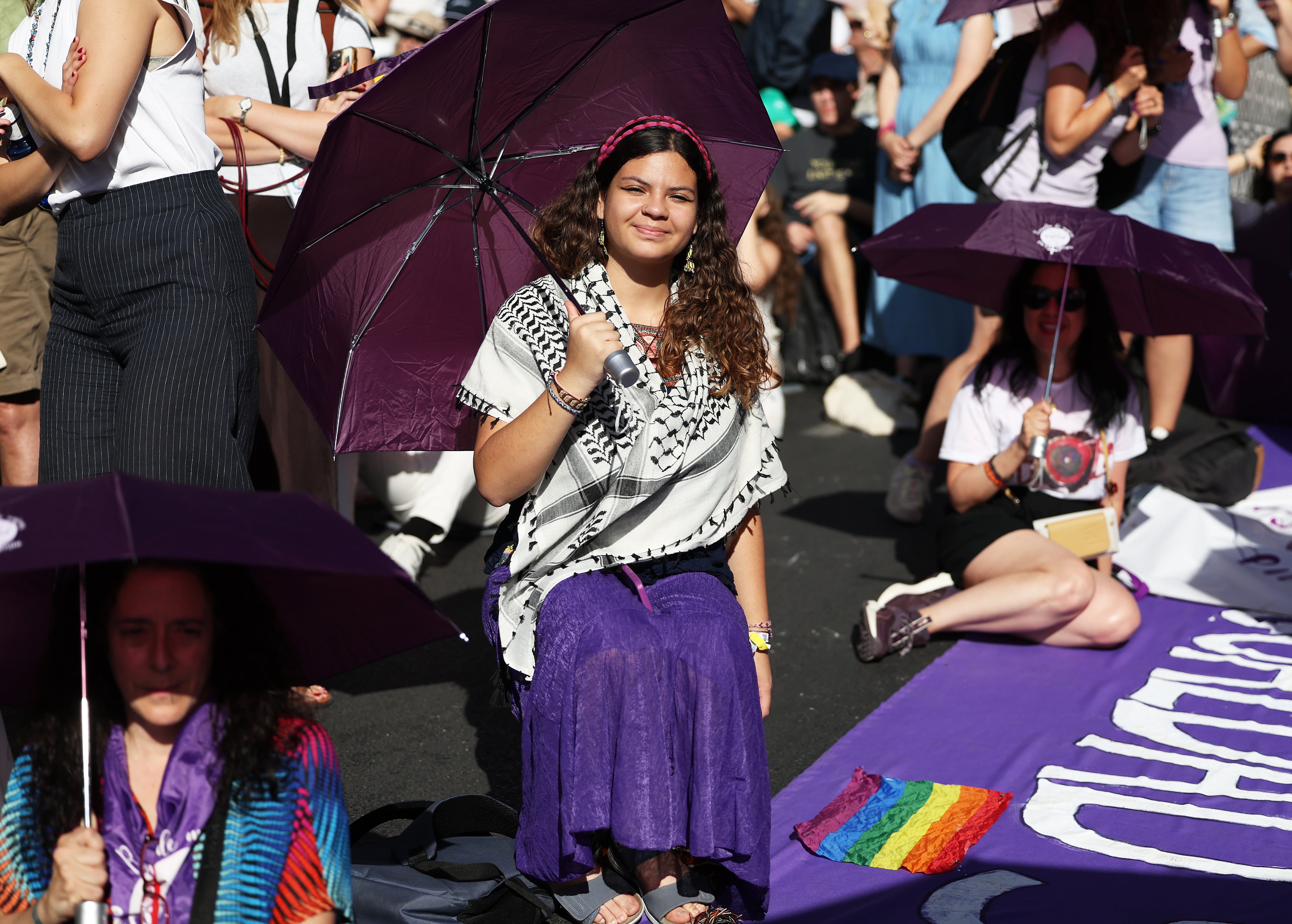 Laura Cubillos, de 18 años, este domingo durante la misa del Papa en Madrid. 