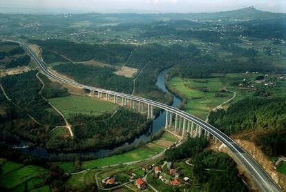 Imagen de archivo de la Autopista Central Gallega, una de las infraestructuras que Globalvia tiene en cartera.