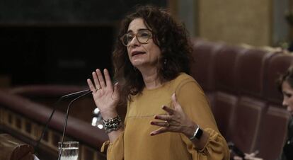 La ministra de Hacienta, María Jesús Montero, defiende los Presupuestos, que fueron rechazados.
