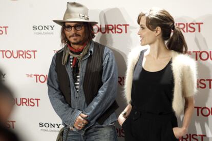 Angelina Jolie y Johnny Depp, ayer en Madrid.