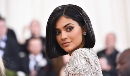 Kylie Jenner en su llegada a la gala del MET 2016.