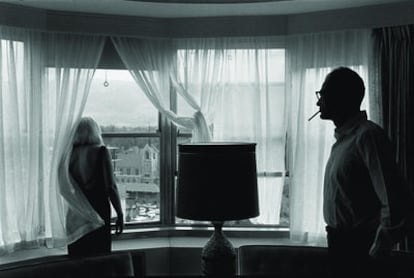 Marilyn Monroe y Arthur Miller en una habitación de hotel / Marilyn Monroe and Arthur Miller in their hotel room