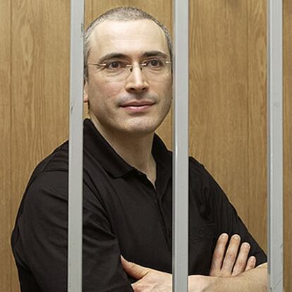 Jodorkovsky, el ex presidente de la petrolera rusa, durante una de las sesiones del juicio contra él por delitos de evasión de impuestos.