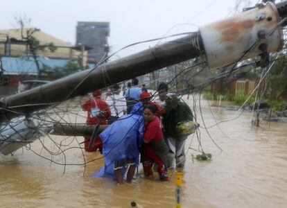 Inundacions a la ciutat de Borongan, a l'illa filipina de Samar.