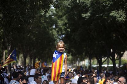 Els nens també participen a la manifestació de la Meridiana.