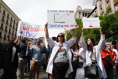 Varios manifestantes durante la Marcha porla Ciencia, en abril de 2017.