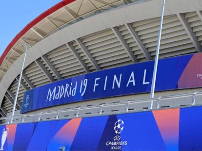 El estadio Wanda Metropolitano con la imagen de la final de Madrid.
