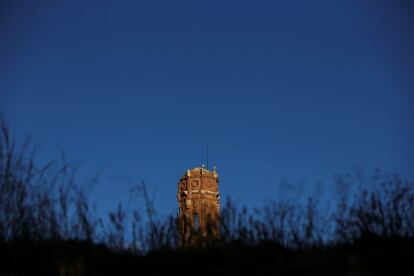 Torre de la iglesia de San Agustín en Belchite viejo.