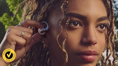 Artículo de EL PAÍS Escaparate sobre auriculares Open Ear.